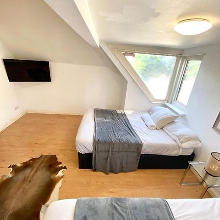 דירות Penthouse Studio With 2 Double Beds & Smart Tv. Great London Location מראה חיצוני תמונה